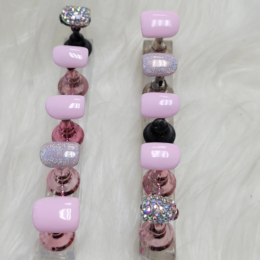 Press on nails - Picture 4 of 4